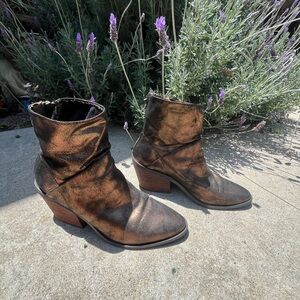 Band of Gypsies bronze/metallic ankle boots